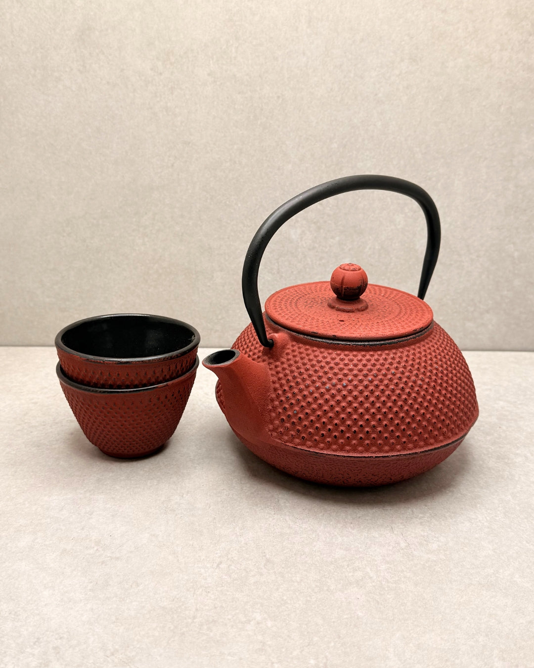 Set théière en fonte rouge 0,8L